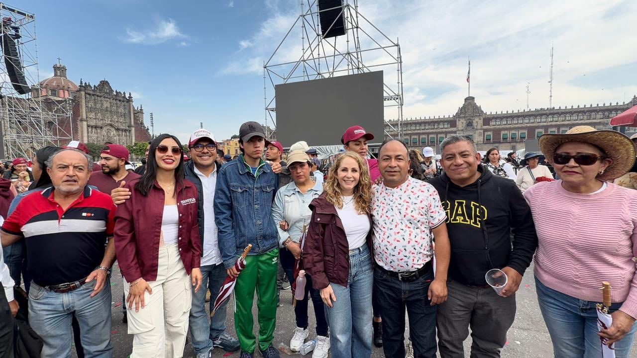 Marcela González, acude con militantes y simpatizantes al festejo del séptimo aniversario de la 4t